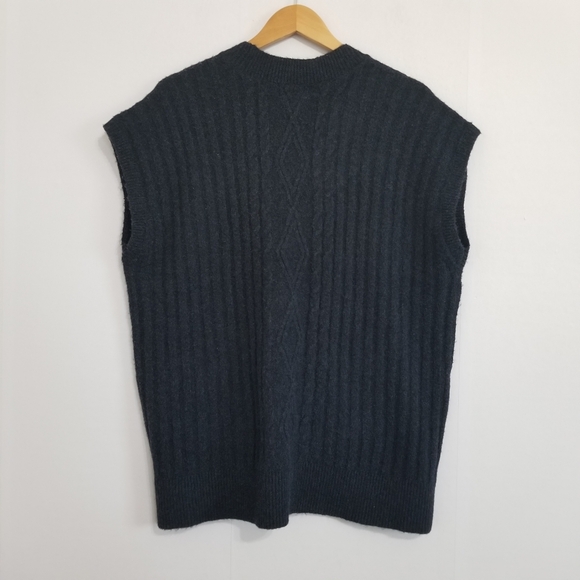 NWT Universal Thread Navy Cashmere Like Sweater Vest Size Large - Picture 3 of 8